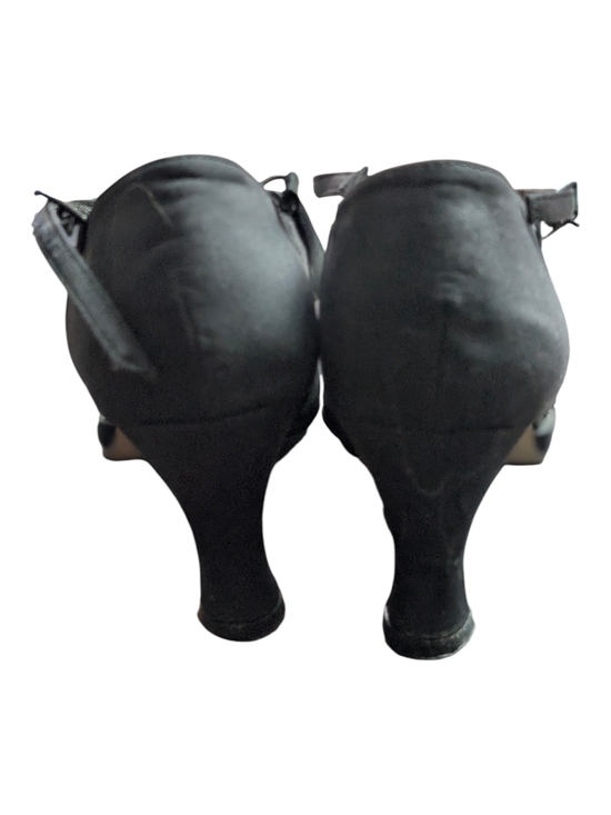 Jessica Black T-Strap Mid Heel Pumps - Picture 6 of 8